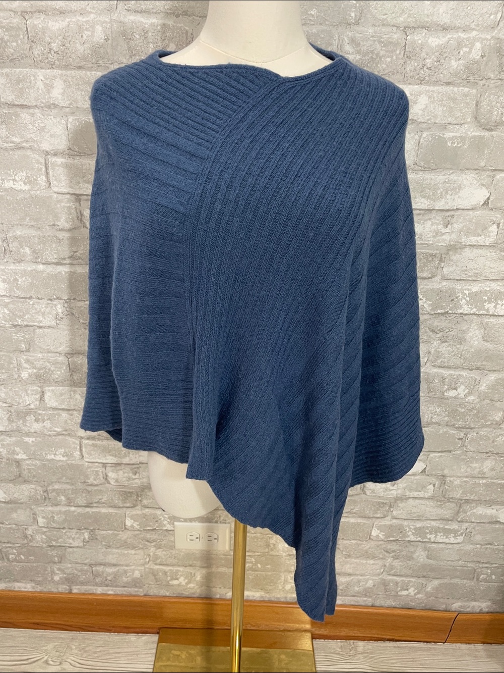 Beryll 100% Cashmere Asymmetrical Ribbed Knit Poncho Sweater